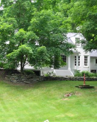 Private setting on country farm near Rhinebeck