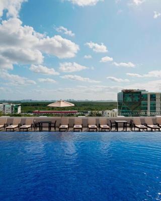 Four Points by Sheraton Cancun Centro