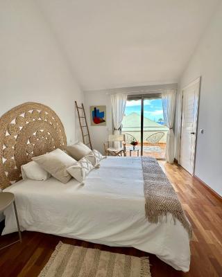 3 bedroom house in Pasito Blanco port, 5 min walk to the beach