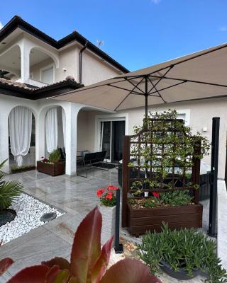 Villa Zonta Apartment Maremi with private jacuzzi
