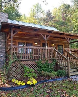 Peaceful Tellico View Home with Private Hot Tub