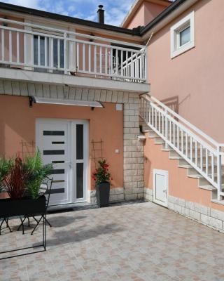 Palomino apartment
