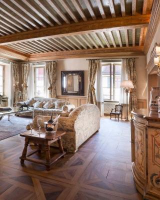 Annecy Historical Center - 160 square meter - 3 bedrooms & 3 bathrooms