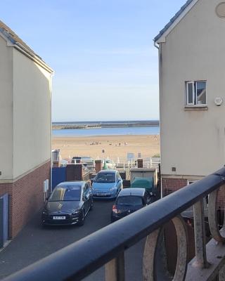 Shoreline Seaside Holiday Home Aberavon beach