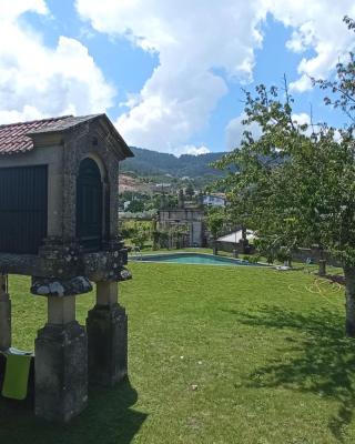 Casa de Santa Bárbara - Cinfães