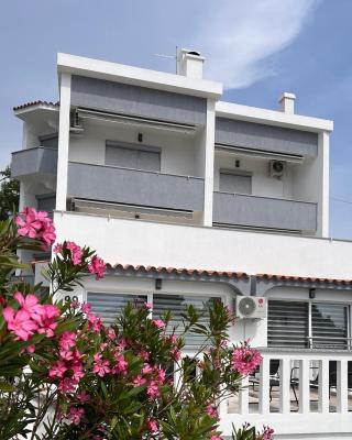 Villa Rosa Rooms