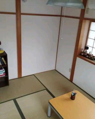 IIIハウス　ひらパーからすぐの３階建て一軒家　全寝室エアコン新調　wifi完備　旅行&ビジネス大歓迎