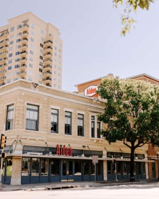 Aiden by Best Western San Antonio Riverwalk