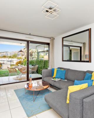 Luxury Garden apartment with stunning Cannes Marina views