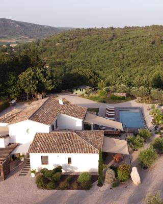 Villa Otilia-Bed and Breakfast-Chambres d'hôtes en Provence