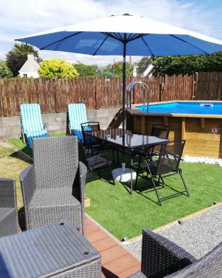 Kerguil-hanna agréable et familiale, 4 pers, piscine privée du 15 juin à mi-septembre