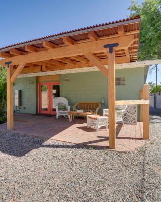 Old Town Cottonwood Cottage with Yard, Pets Welcome