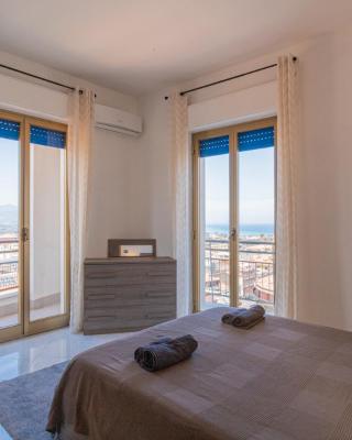 Ampio Appartamento con vista Mare e Taormina