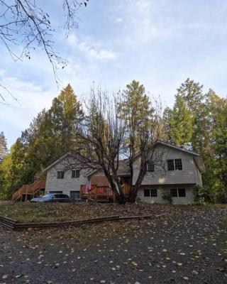 Countryroad Cozy 2 Bedrooms basement suite1