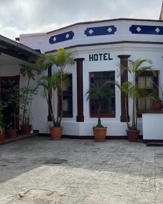 Hotel Malybu