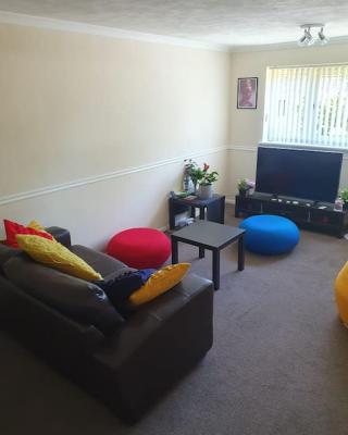 1bedroom flat wt ext sofa chair