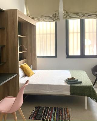 Habitación en Playa Malvarrosa con baño privado -No AC-