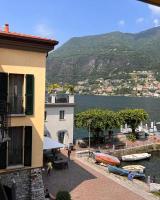 La Finestra sul Molo - by MyHomeInComo