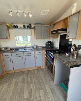 6 Rannoch, lovely holiday static caravan for dogs & their owners.