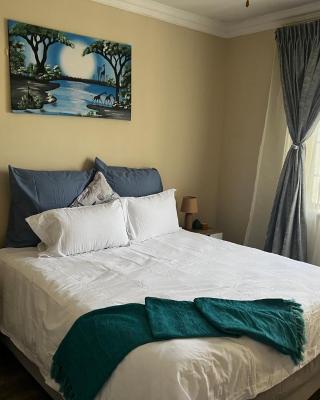 Phindulo Bed and Breakfast - No Loadshedding, Smart TVs & unlimited free fibre wifi