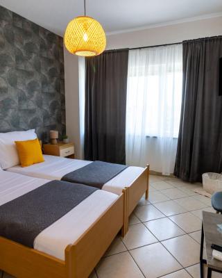 DELUXE ROOMS BURE