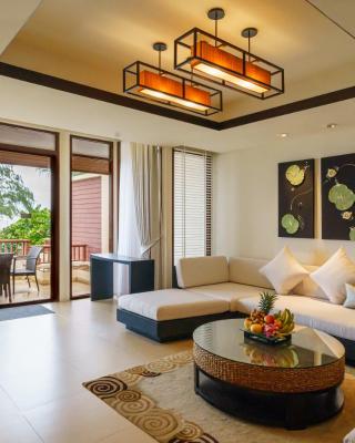 2 Bedrooms Beachfront Pool Villas