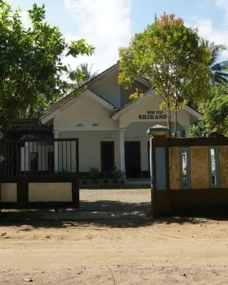 SPOT ON 92689 Homestay Srikandi Pulau Merah BeachNearPantai Pancer