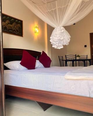 Royal Grand Guest Inn Ella
