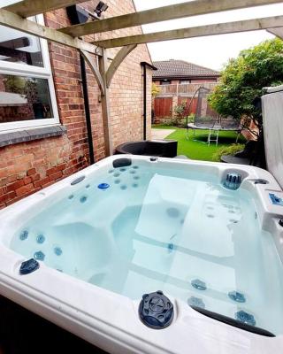 3 bed Luxury Victorian Home with Hot Tub