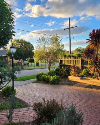 Spacious Frankston Retreat
