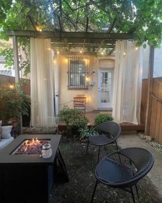 3-Bedroom House with Cute Patio Explore DC on Foot