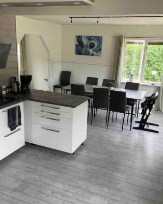 Space to socialize 3km from the peak of Isaberg!