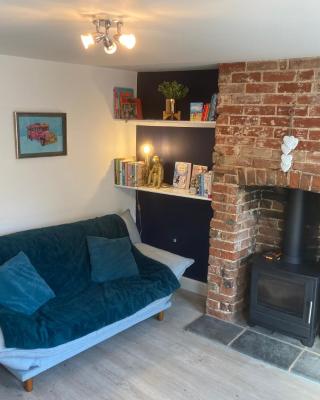 Woodbridge - Cosy little 2-Bed Cottage