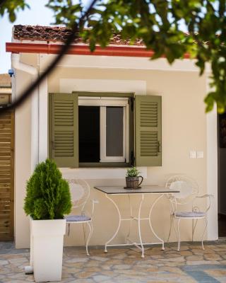 ALS Holiday Houses by Konnect, 900m from Ipsos Beach