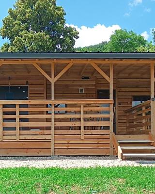 Mobil-home isolé avec jacuzzi - la Cubanière