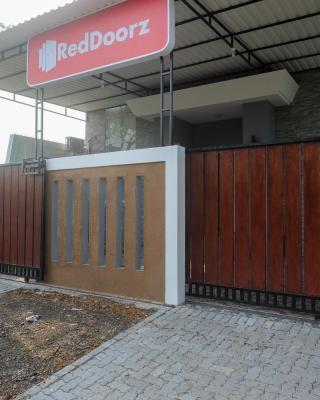 RedDoorz near Kawasan Bandara Ahmad Yani Semarang 2