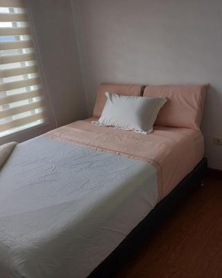 Apartamento con un cuarto cama doble