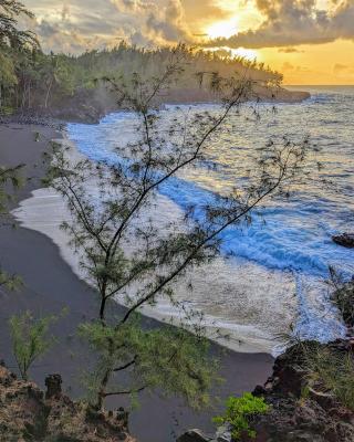 Kehena Mauka Nui Club LGBTQIA+ Clothing Optional