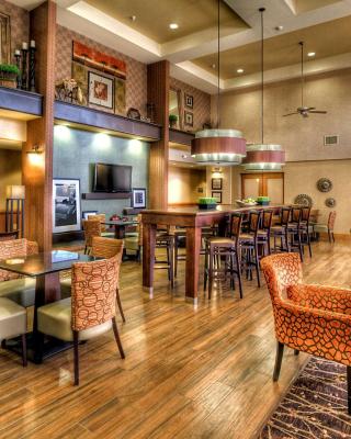 Hampton Inn & Suites Kalamazoo-Oshtemo