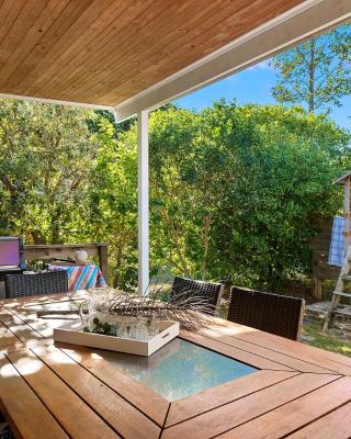 Shoal Bay Beach Retreat