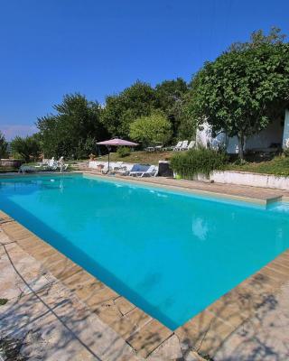 Attractive apartment in old farmhouse on the estate with pool
