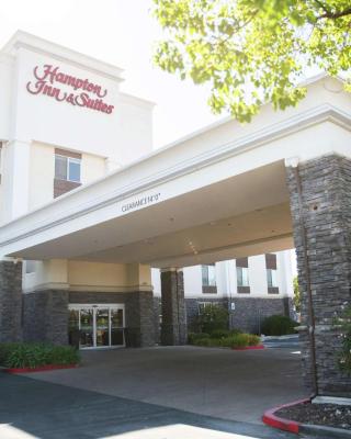 Hampton Inn & Suites Fresno