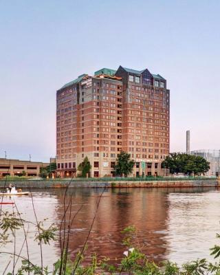 DoubleTree Suites by Hilton Hotel Boston - Cambridge