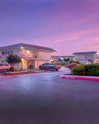 Motel 6-Austin, TX - North