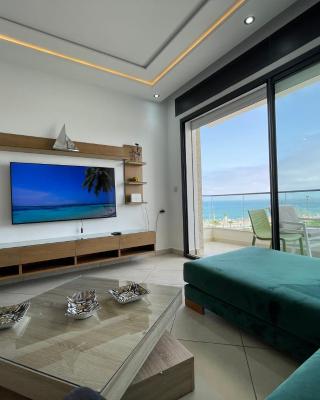 Beachfront High Standard Flat