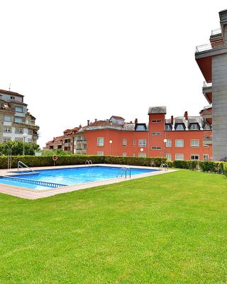 Apartamento con piscina en el centro de Sanxenxo