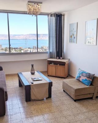 1Bdrm APT With Panoramic View of Sea and Mountains