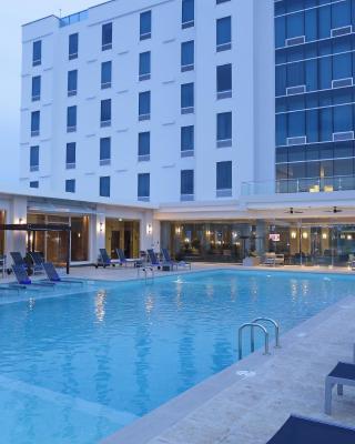 Crowne Plaza Airport by IHG