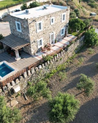 Traditional Kos villa with swimming pool, lawn yard and bbq