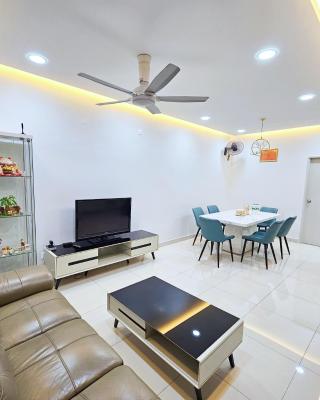 Entire Home at Indahpura, Kulai